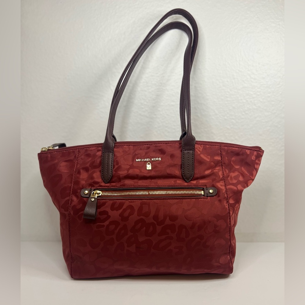 NWOT Michael Kors Kelsey Medium Leopard Nylon Tote - Red / Burgundy